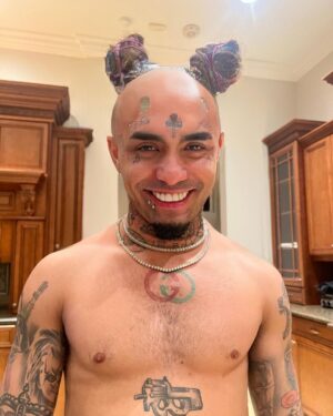 Lil Pump Instagram - Tesla going so crazy I lost my mind 

It’s on all platforms, music video in my bio 💼