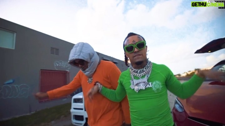 Lil Pump - 239.6K Likes - TESLA MUSIC VIDEO FT @smokepurpp IS OUT NOW
LINK MY BIO
🔥🔥 or 💩💩