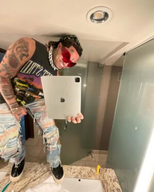Lil Pump Instagram - Ima keep posting pics on my iPad my phone is broken