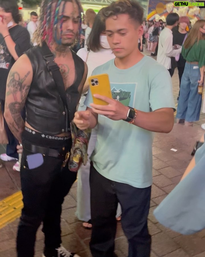 Lil Pump - 450K Likes - Tokyo shows love. Love y’all, be back soon 🇯🇵