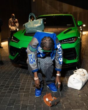Lil Tjay Instagram - 700 hunnit in watches 700 in cash that’s 1.4 💰 We ain’t gon talk about the 20k for the drip that’s petty.. 💎🌍🥶 NEW MUSIC COMING SOON! 
#apskelly #5980rose #rm11 #rm30factory