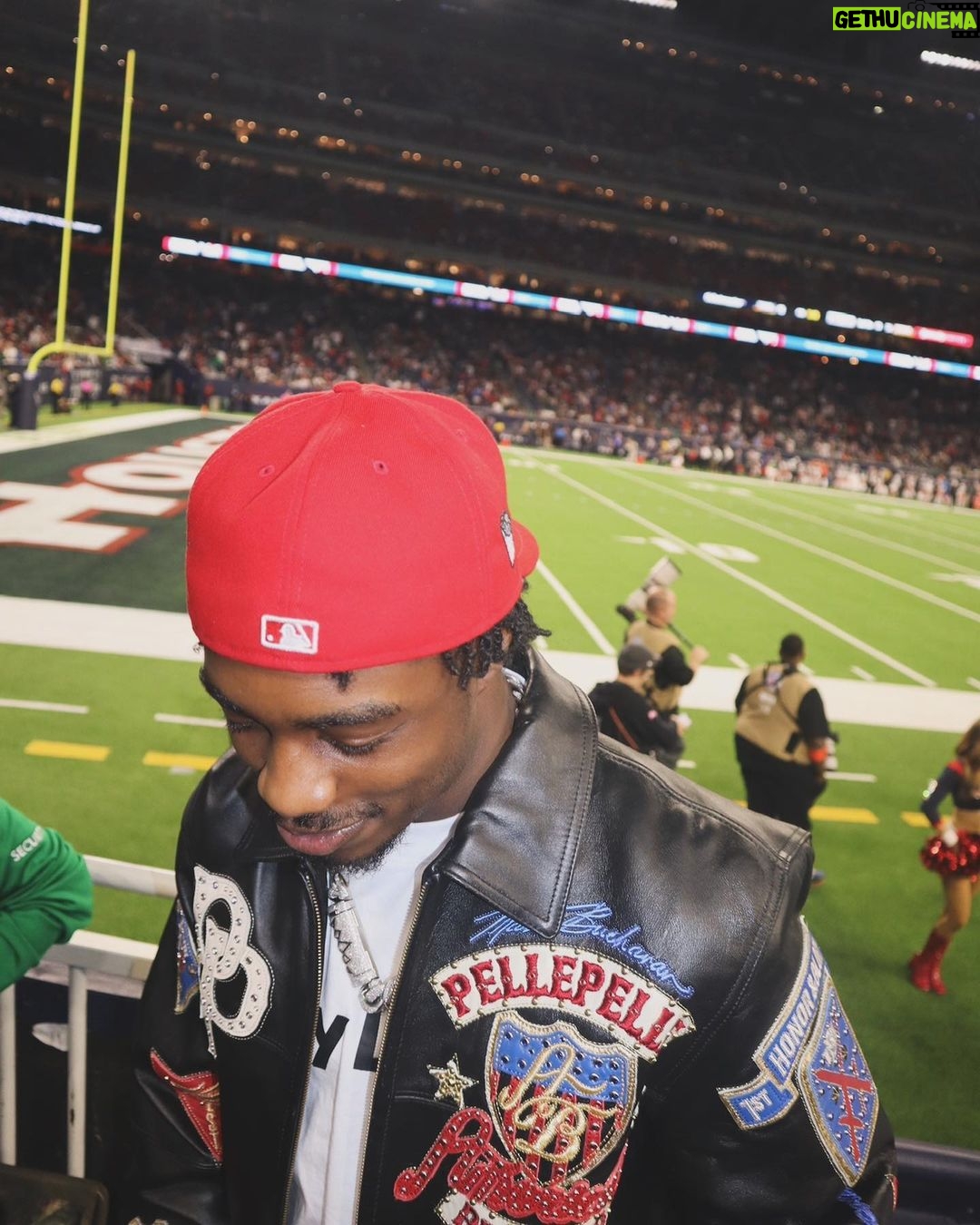Lil Tjay Instagram - Grateful for the sh!t I got cause I come from a hard life! π«‘ π©Άβ¦ s/o @jmulan nd the @houstontexans we was Litt last night ππ #goodwin Houston, Texas