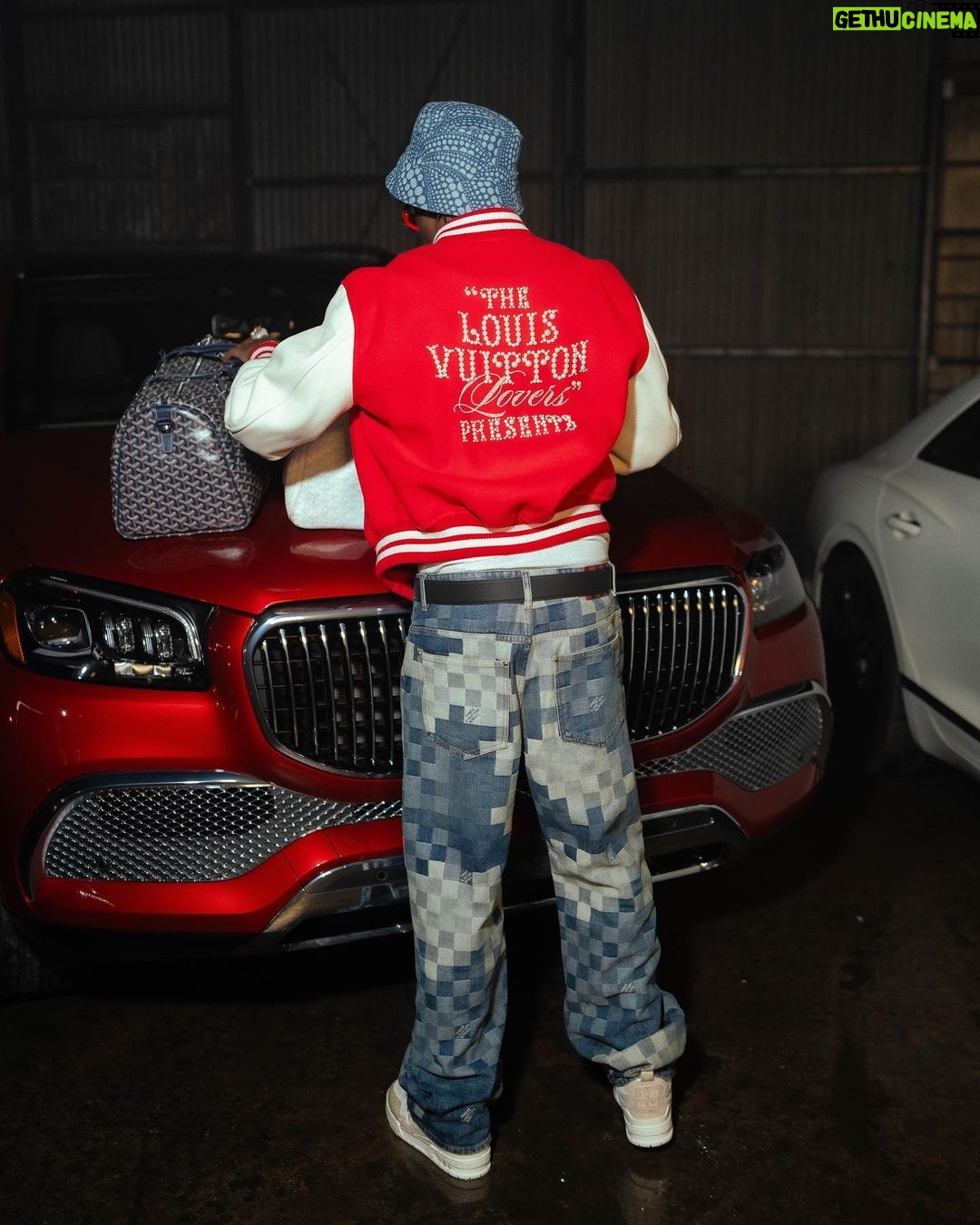 Lil Tjay Instagram - Do it for the times I was broke, I can’t forget !🦅 Richard Millie on my left I beat the trenches ima vet‼️ #toldyajan12 ❤️ ATL