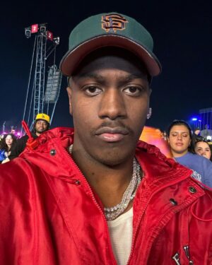 Lil Yachty Instagram - 2 things i never had to worry bout, my fit & my skin..