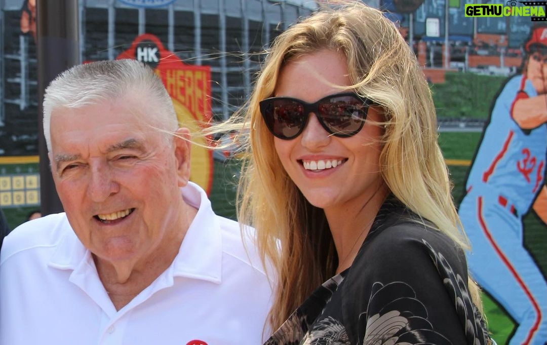 Lili Simmons Instagram - Pop Pop, you were probably one of the coolest grandpas out there and definitely the best story teller I’ve ever met. Love you and miss you. The angels have a new teammate. Curtis Simmons 5.19.29 - 12.13.22 ✨
