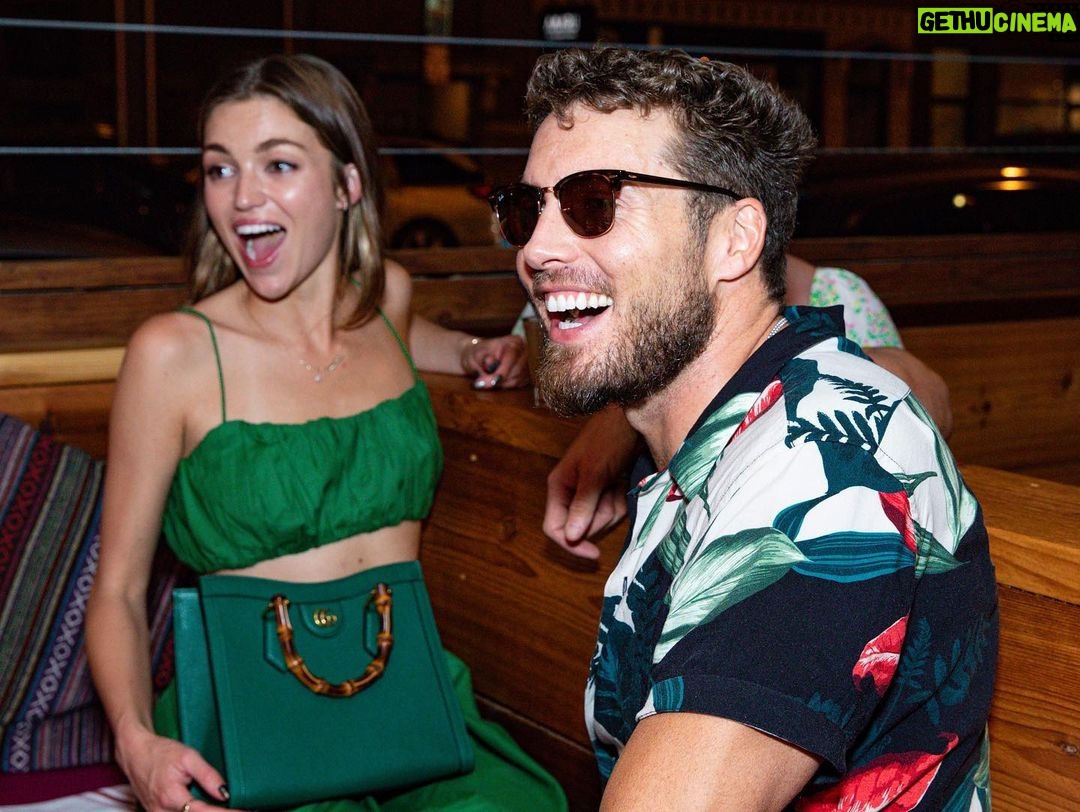 Lili Simmons Instagram - BDay pt2 I love these humans 📸 @kandid__kam