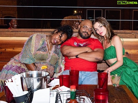 Lili Simmons Instagram - BDay pt2 I love these humans 📸 @kandid__kam
