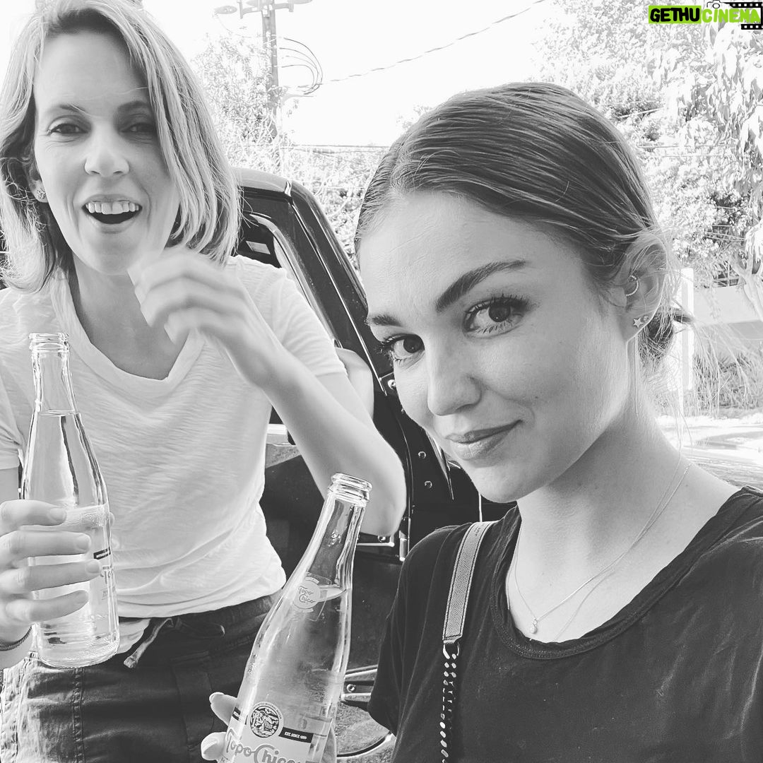 Lili Simmons Instagram - This one is a big one… HAPPY FUCKING 40th or as @ivanamilicevic says 30-10th BIRTHDAY to @millionsofkates !!! I’ve known you since I was 15 and you were 26!!!!! The best manager in the world hands down, my sister, my best friend, my birthday twin. We’ve been through it all and I’d never take back a second. I love you sooo much. Thank you for being in my life and thank you @randee_kaye for bringing her into this world. 7•23 for life babyyyyy!!!! ❤️❤️❤️