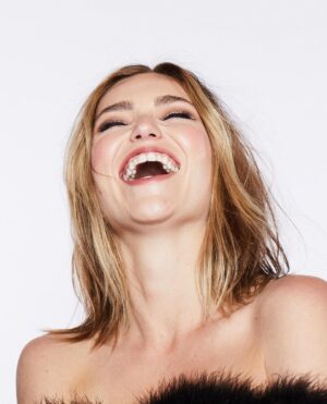 Lili Simmons Instagram - 📸 @mooganphoto 
💄 @alixjm 
💇‍♀️ @e_mendez