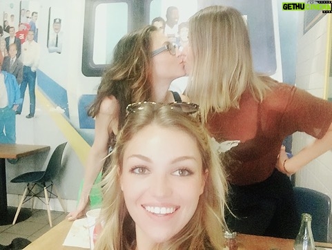 Lili Simmons Instagram - Happy Birthday to my sister, unicorn, Jedi master, mama, ride or die gurllll!!!!!! @ivanamilicevic !!! I love you more than ice cream and pizza. I know you’re having the most magical day cuz… @paddyhogan1 you rock. 🙌 can’t wait for more of this 👆#happybirthday