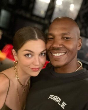 Lili Simmons Instagram - Congratulations on episode 10 to this beautiful cast who I love so much!!! 
We all put our sweat and tears into this baby and it’s paying off. Thank you to our fearless leader @josephsikora4 we are so lucky to have you guide our ship.
My @audreyesparza and @msgabrielleryan I love you to pieces!!! You are my queens and I will miss so so much. 
Love you fam see you season 2!!!
@forcestarz @starz