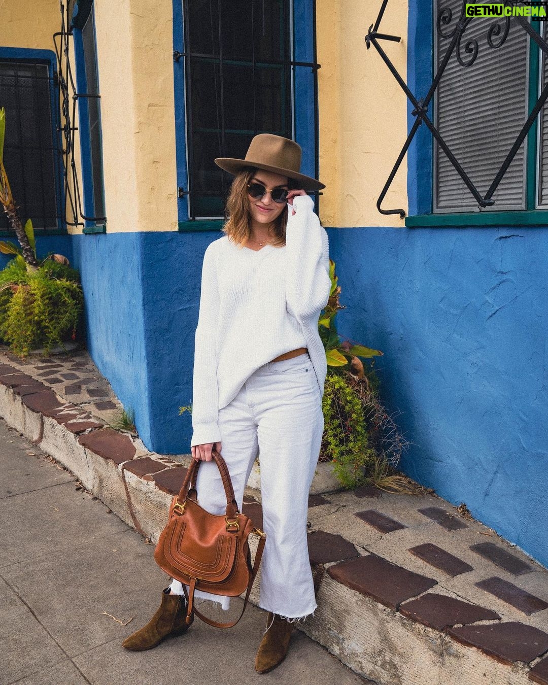Lili Simmons Instagram - Searching for the perfect ☕ Los Angeles, California
