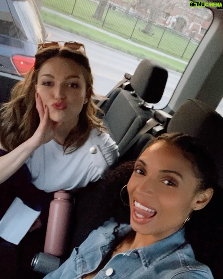 Lili Simmons Instagram - Gloria and Claud may not have been besties but @msgabrielleryan and I always have the best times!!! Never not smiling. I will meet you in any city my girl! Heart broken about Gloria but thank god I get to keep you in real life!!! Love you babes. ❤️❤️❤️ #powerbook4ce #girlstrip #paris #chicago #anywhere “Ok I’m ready.” -G 😂