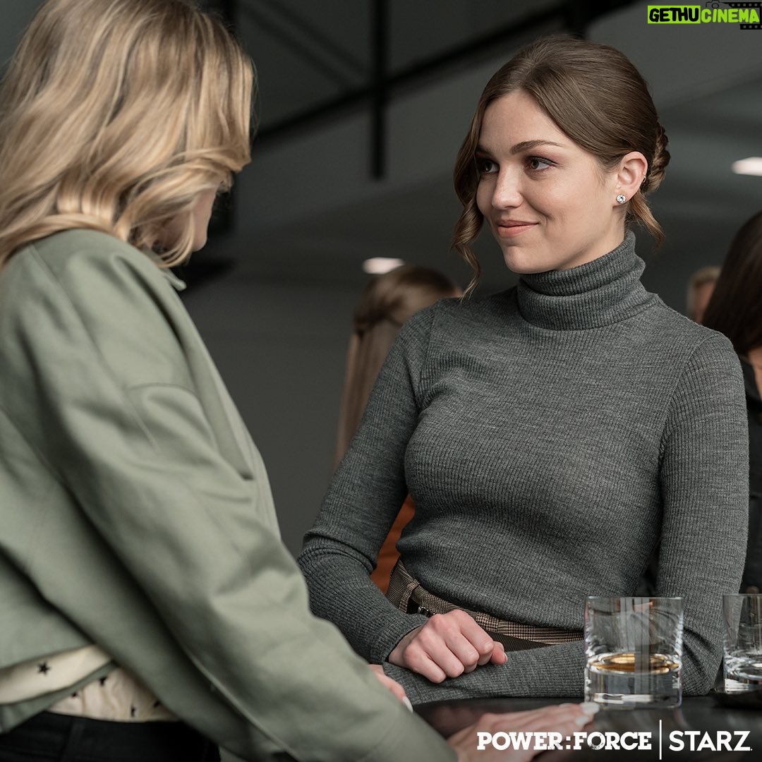Lili Simmons Instagram - ❤️ @josephsikora4 😏 New episode right now! On the #STARZ App #PowerForce @forcestarz Chicago, Illinois