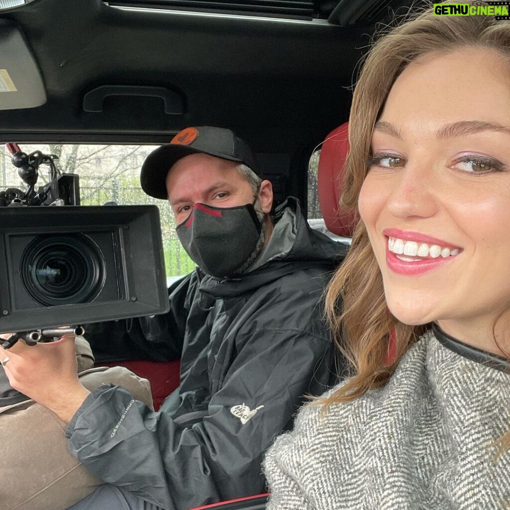 Lili Simmons Instagram - Photo dump of just a few bts moments from @forcestarz . What a f*!king amazing cast and crew we have. So much love for you all. #powerbook4ce #power #bts