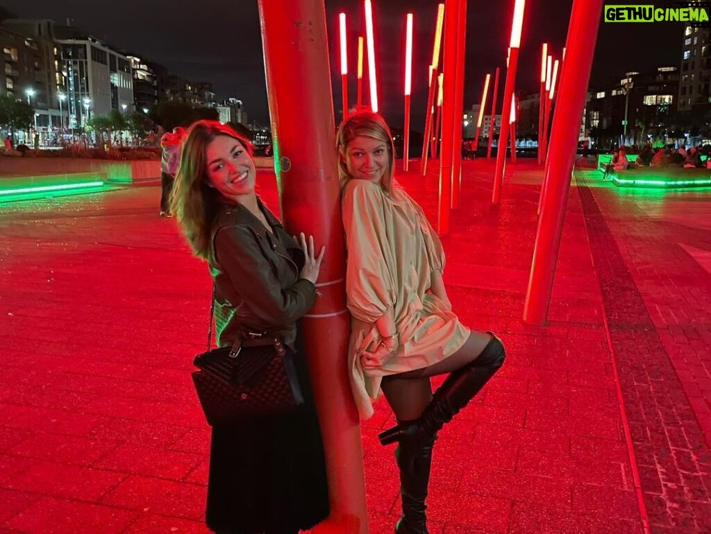 Lili Simmons Instagram - Happy Birthday to my sister, unicorn, Jedi master, mama, ride or die gurllll!!!!!! @ivanamilicevic !!! I love you more than ice cream and pizza. I know you’re having the most magical day cuz… @paddyhogan1 you rock. 🙌 can’t wait for more of this 👆#happybirthday