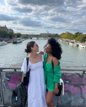 Lili Simmons Instagram - Gloria and Claud may not have been besties but @msgabrielleryan and I always have the best times!!! Never not smiling. I will meet you in any city my girl! Heart broken about Gloria but thank god I get to keep you in real life!!! Love you babes. ❤️❤️❤️ #powerbook4ce #girlstrip #paris #chicago #anywhere “Ok I’m ready.” -G 😂