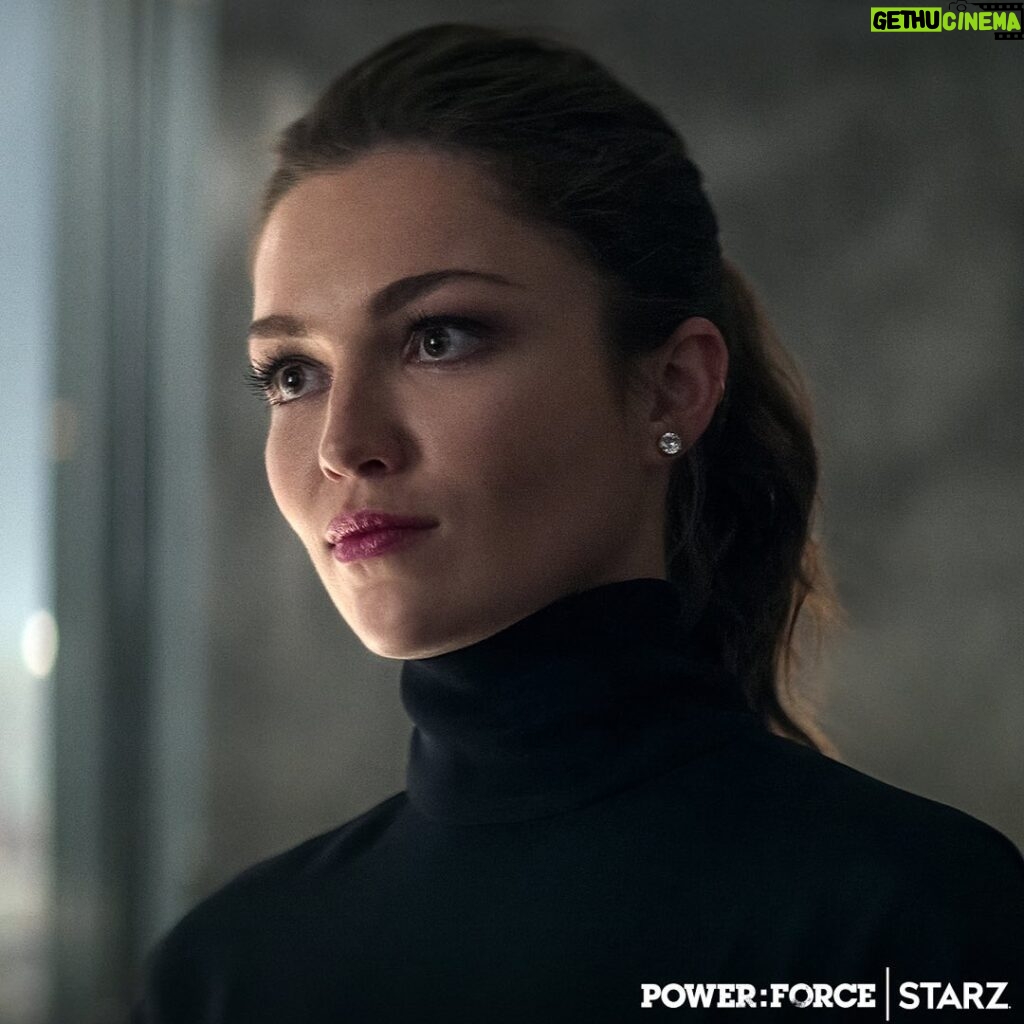 Lili Simmons Instagram - 👀👀 A lot to take in on tonight’s episode of @forcestarz. Watch it right now! On the #STARZ App #powerforce Chicago, Illinois