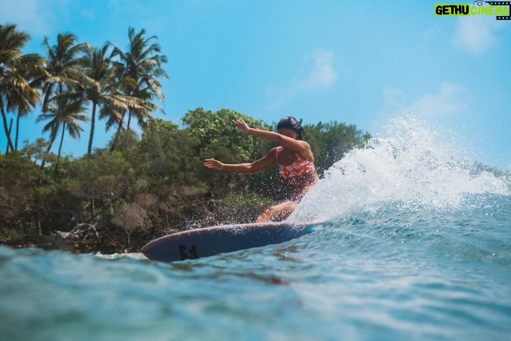 Lilliana Bowrey Instagram - surfing by @bacconphoto 🕺🏾 Maldives