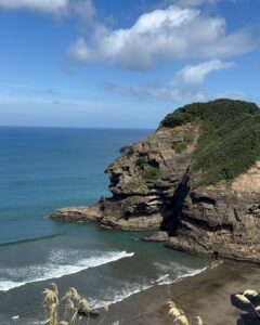 Lilliana Bowrey Instagram - HARIKOAA Piha Beach
