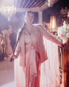 Lilly Singh Instagram - Happy Diwali 🪔 I feel extremely grateful that yesterday I got to gather my beautiful community and share some much needed love and light. From my family to yours, may God bless you and may the universe give you abundance ✨ Fit: @falgunishanepeacockindia Jewellery: @saripalace Hair: @sonia_singh_89 Makeup: @prernaco Photo: @alanvphotos #LoveAndLight2023