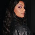 Lilly Singh Instagram – Eyebrows thick and thighs even thicker.
