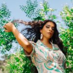 Lilly Singh Instagram - It’s the last pic for me 🦁 which is your fav? 👇🏽 Thank you @character.media for letting me bring all my voices to your camera 💜 📸: @FrancisRay_ 🎨: @AudreyRyu 📝: @Nguyening.Png 📹: @Joyce.Chang 👗: @DesireeMorales 💇🏽‍♀️: @Paige__Davenport 💄: @AaronPaulBeauty