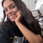 Lilly Singh Instagram - Posting this super natural and ugly set of pictures because I’m headed to Italy and for the next two weeks you’ll likely exclusively get curated, fabulous, hot girl pictures that I tried way too hard to capture. Have to balance it out… Hustled hard for 5 weeks straight and now it’s time for vacation. Italy content loading now… 🇮🇹