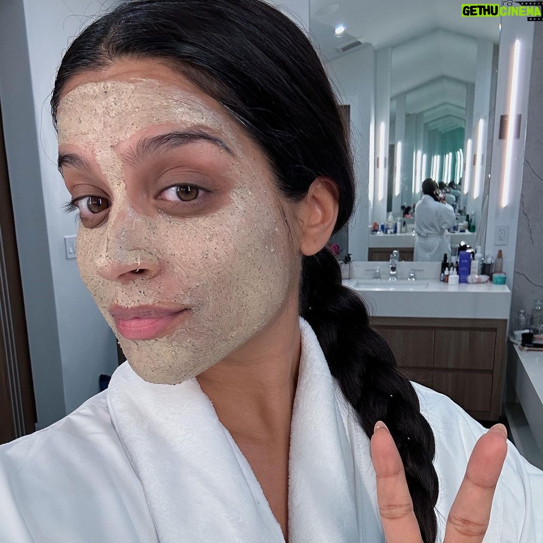 Lilly Singh Instagram - This has been YEARS in the making. I’m so excited to finally announce that I’m co-creating a haircare line with @AAVRANI. Almost every single day of my life, someone asks me a question about my hair. How is it so long? So healthy? What is my routine? Can they buy it? (For real…) And for years I’ve wanted to create a hair line to answer these questions, but it had to be with the right people and vision. My hair is truly too important to me to settle for anything less. This isn’t a mindless brand partnership to secure a bag, this is about something I consider to be part of my identity. My hair is EVERYTHING to me. I met AAVRANI founder @rooshyroy years ago and immediately felt a genuine connection. Not only do we love a Desi Female CEO, but in a matter of seconds I could tell that Rooshy was two things I look for in people: a hustler, who is nice. I have been in countless meetings with her now and there hasn’t been even one where she isn’t impressive and prepared af. My kind of partner 😍 She introduced me to AAVRANI’s skincare line (y’all are always asking about my face masks in my stories!) and I became such a huge fan. I literally use their products every morning and night. And I cannot wait to do the same with our haircare products (which I’ve actively been testing and oooooooohhhh baby, stay tuned!). All this to say, big things are coming. Co-created with AAVRANI, my hair care line launches next Spring. LFG 💙 PS: enjoy the free foot pic too 😅