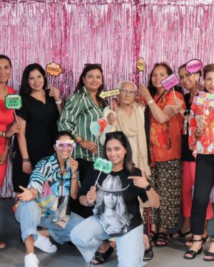 Lilly Singh Instagram - Flew home to Toronto for 72 hours to surprise my mom and family. What are your family parties like? 👇🏽

My mom called me multiple times over the past couple weeks trying to convince me to fly back home for my Pooa’s (aunts) birthday party. I told her I couldn’t because I had so many upcoming travels, which is true. She reluctantly understood. But then two weeks ago, I decided to say EFF IT and booked a flight. I woke up at 4am, flew to Toronto, got myself to my parents house and FaceTimed them. I said, “mom I’m at a really cute place right now, look!” I flipped the screen around and watched with amusement as my mom and dad both starred at an a image of their house with utter confusion. I waited a whole minute for them to comprehend but they didn’t. Finally I said, “I’m outside bro!!” Later I found out that they thought I was showing them something made with AI 🥹

Last night was the party and honestly, it was pure soul food. So much of us live life online, curating the best moments of our day, worried about what people think and trying to put on the slightest facade. And that’s cool from time to time, but there’s nothing quite like sitting with people you love, doing nothing but being imperfect and living in the moment. Sure famous DJs are cool but have you ever played Antakshari with a bunch of competitive aunties? All my Bollywood training leads me to these moments (see slide 5). 

A few highlights from yesterday: 

•I had Gol Guppay after so long and ate 10 🤤 

•seeing my aunties react to me surprising them. If you didn’t know, my aunties call themselves The Fun Gang (what’s app group certified) and my favourite thing is surprising them 😱

•I handle the bartending and DJing and I take my jobs very seriously #vibesdirector it is my #1 duty to ensure O Tina O Tina plays in full force whenever my sister @thetinasingh is on the dance floor 💃🏽

•ending the night with no music, no dancing and just an hour of conversation, recounting old memories (like the time my cousin and I were stuck inside a bouncy castle that was deflating…) 🏰 

I’m so grateful for this life, these people and feeling so much love ❤️