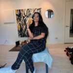 Lilly Singh Instagram - Everyday I eat a banana at 1pm to break my fast. I’m usually working at 1pm so I decided to embrace it and make it art. *cue Hollaback girl* IYKYK 🍌
