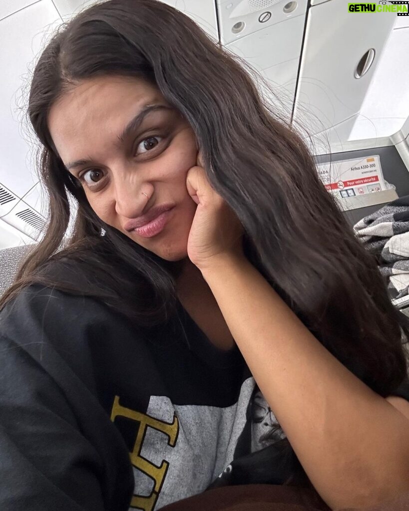 Lilly Singh Instagram - Posting this super natural and ugly set of pictures because I’m headed to Italy and for the next two weeks you’ll likely exclusively get curated, fabulous, hot girl pictures that I tried way too hard to capture. Have to balance it out… Hustled hard for 5 weeks straight and now it’s time for vacation. Italy content loading now… 🇮🇹