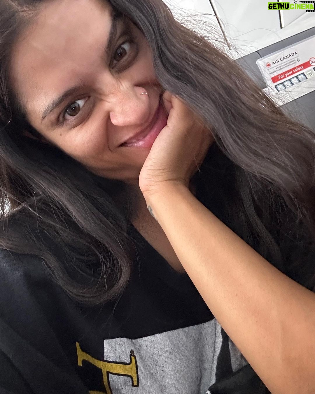 Lilly Singh Instagram - Posting this super natural and ugly set of pictures because I’m headed to Italy and for the next two weeks you’ll likely exclusively get curated, fabulous, hot girl pictures that I tried way too hard to capture. Have to balance it out… Hustled hard for 5 weeks straight and now it’s time for vacation. Italy content loading now… 🇮🇹