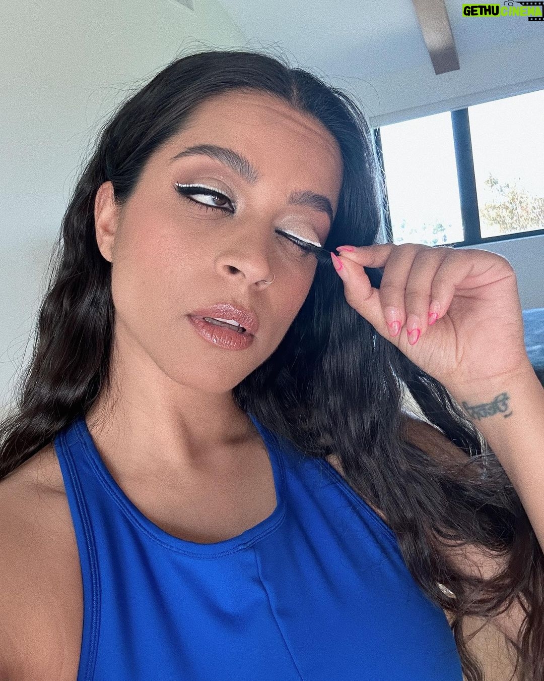 Lilly Singh Instagram - Me 100% of the time, before I wash my face… ➡️