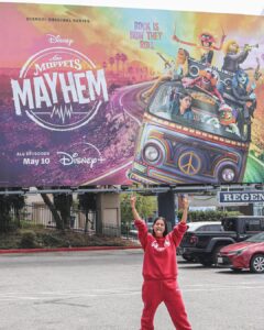 Lilly Singh Instagram - Hi Mom 👋🏽 Life is wild. God is great. The universe is abundant. Your support is pure light. Have you streamed @themuppetsmayhem yet? All 10 episodes are on Disney+ right now!