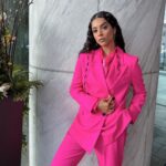 Lilly Singh Instagram - Woke up in NYC. Performed in Toronto. Going to bed in Los Angeles.