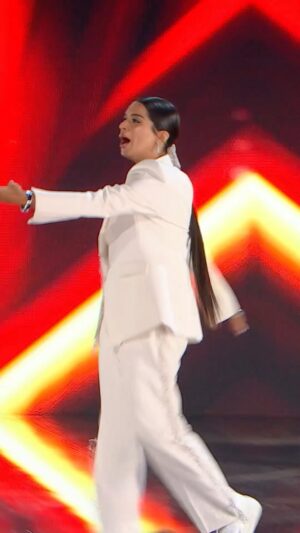 Lilly Singh Instagram - 😂 Watch until the end! My heart is weak. 🥲 This is my favourite moment from season 2 of Canada’s Got Talent. We were doing a planned shot where the judges were supposed to get up and walk backstage. As such, I left all my personal items at my desk because I knew someone from production would grab it. My parents didn’t know this, panicked and started yelling at @howiemandel that I forgot my phone. He being a sweetheart, tried to understand what they were saying. 

We had to redo the entire shot and I had to explain to the audience/crew that it was because my parents were so concerned for my belongings. It was hilarious and I felt kind of embarrassed like I was 10 years old again, but honestly, what better display of a parents love. I remember going back to my hotel room and feeling so emotional about it, because no matter which stage I’m on or how big my stardom gets, I can count on my parents to have my back… even in the smallest of ways. I wouldn’t change a thing about this moment. Love you Mom and Dad (and my uncle Howie). 

Canada’s Got Talent Season 2 premieres TONIGHT, March 21st 8/7c on @city_tv. Catch me judging alongside @howiemandel @trishstratuscom @kardinalo and our awesome host @lindsayell aka mi familia ❤️

#cgt #canadasgottalent @cangottalent