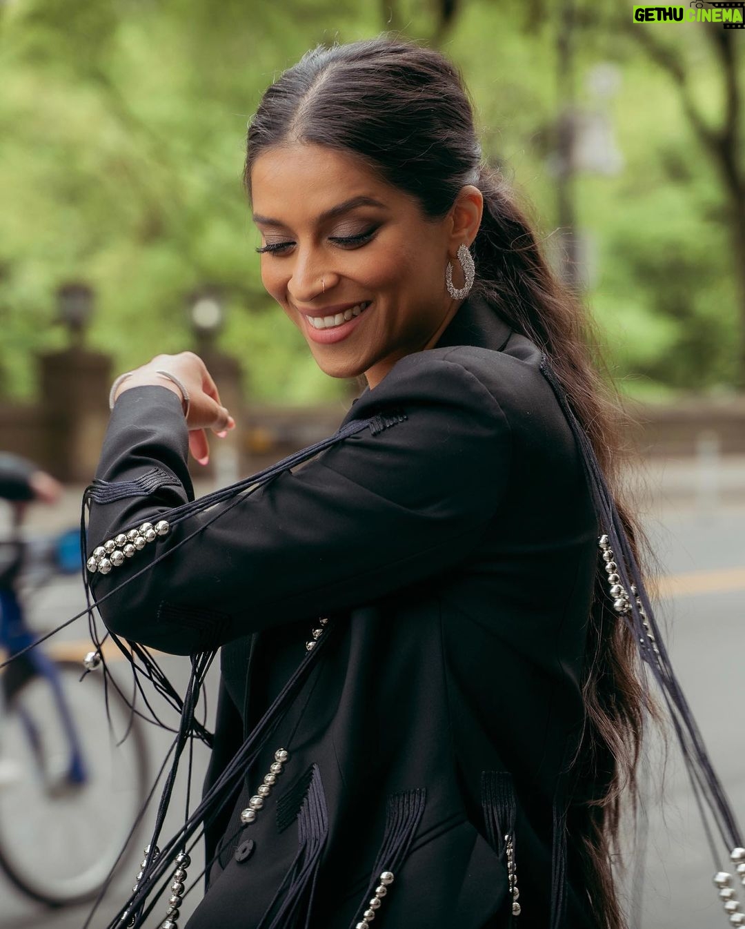 Lilly Singh Instagram - The outfit you wear when you want to protect your bestie from that creepy dude on the dance floor. IYKYK.