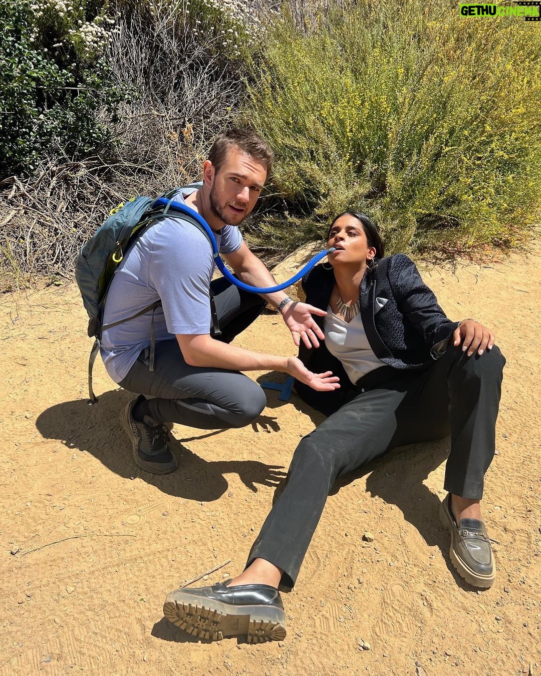 Lilly Singh Instagram - I can’t believe this is my job. Shooting @themuppetsmayhem was truly the experience of a lifetime. From having to yell at Morgan Freeman to hyping myself up with the Power Rangers theme song (cc: @tahj_mowry), it was a wild ride. Here’s some BTS to prove it 🙏🏽❤️ All 10 episodes are streaming now on Disney+. If you’ve watched it, I hope you enjoyed it! Sending my love and gratitude to you for taking the time ❤️ ROCK ON 🤟🏽