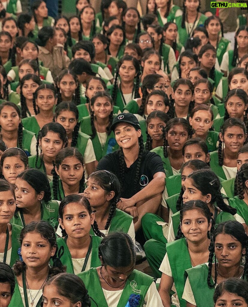 Lilly Singh Instagram - The girls and I 💜 Thank you to every single person who donated to my birthday campaign. The Unicorn Island Fund team is tallying up the total, but spoiler alert: you blew past the goal! I’m beyond grateful. Stay tuned because the good doesn’t stop here. On Day of the Girl (Oct 11), @unicornisland will be announcing our annual grants, using the money we raised together. In the mean time, enjoy these bright faces. I’m so proud to be on their team. #UIF #UnicornIslandFund
