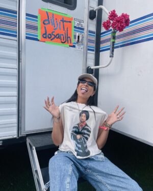 Lilly Singh Instagram - HANJI. My brother @diljitdosanjh turned #coachella into a Mela 🎇

I’ve never been to Coachella before and admittedly never really had a desire to go. But when your boy is putting on for the culture and making history, there’s no question I was going to do the 6 hour total commute and support. And I would do it 5 times over again for the GOAT. 

So proud of Diljit for not only pushing the limits, but doing it with grace and swag on 💯. On a personal note, I also greatly appreciate how supportive Diljit is of me and how vocal he is in general about supporting eachother, especially Desi women. That’s on some culture changing, role model behaviour. Thank you for your example and amplification of love 🙏🏽

On another note, I simply HAVE TO give a major shout out to @sonalisingh who is the mastermind beside Diljit and makes things like Coachella happen. She’s the hustler that helps make the history and her existence is so important. Thank you for all that you do ❤️

Also hi mom, I’ll always FaceTime you when I’m with Diljit because I love you and also I know you’ll get mad if I don’t 😘

And the LAST thing I’ll say is, never sleep on Punjabis. That crowd was more lit and louder than any other section of the festival and I said what I said. Good day.

#diljitdosanjh 🐐