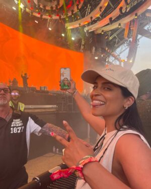 Lilly Singh Instagram - HANJI. My brother @diljitdosanjh turned #coachella into a Mela 🎇

I’ve never been to Coachella before and admittedly never really had a desire to go. But when your boy is putting on for the culture and making history, there’s no question I was going to do the 6 hour total commute and support. And I would do it 5 times over again for the GOAT. 

So proud of Diljit for not only pushing the limits, but doing it with grace and swag on 💯. On a personal note, I also greatly appreciate how supportive Diljit is of me and how vocal he is in general about supporting eachother, especially Desi women. That’s on some culture changing, role model behaviour. Thank you for your example and amplification of love 🙏🏽

On another note, I simply HAVE TO give a major shout out to @sonalisingh who is the mastermind beside Diljit and makes things like Coachella happen. She’s the hustler that helps make the history and her existence is so important. Thank you for all that you do ❤️

Also hi mom, I’ll always FaceTime you when I’m with Diljit because I love you and also I know you’ll get mad if I don’t 😘

And the LAST thing I’ll say is, never sleep on Punjabis. That crowd was more lit and louder than any other section of the festival and I said what I said. Good day.

#diljitdosanjh 🐐