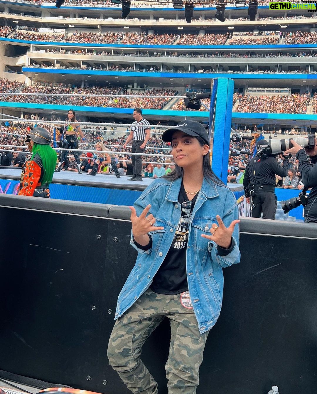Lilly Singh Instagram - The type of weekend that makes me want to cry, feels me with gratitude and encourages me to keep hustling πͺπ½β€οΈ #wrestlemania was a movie! And to think that little Lilly would BEG to order it on pay-per-view every year as a kid. And now, I get to be backstage and ringside. I will never stop being grateful for these experiences. Wow. My heart! Also thrilled to see how far @wwe has come! Womenβs matches are pure athletics and strength, female referees, diverse referees, and diverse wrestlers! Several steps in a lovely direction! Iβm here for it!! In conclusion, THIS. IS. AWESOME. ππ½ππ½ππ½ππ½ππ½ Los Angeles, California