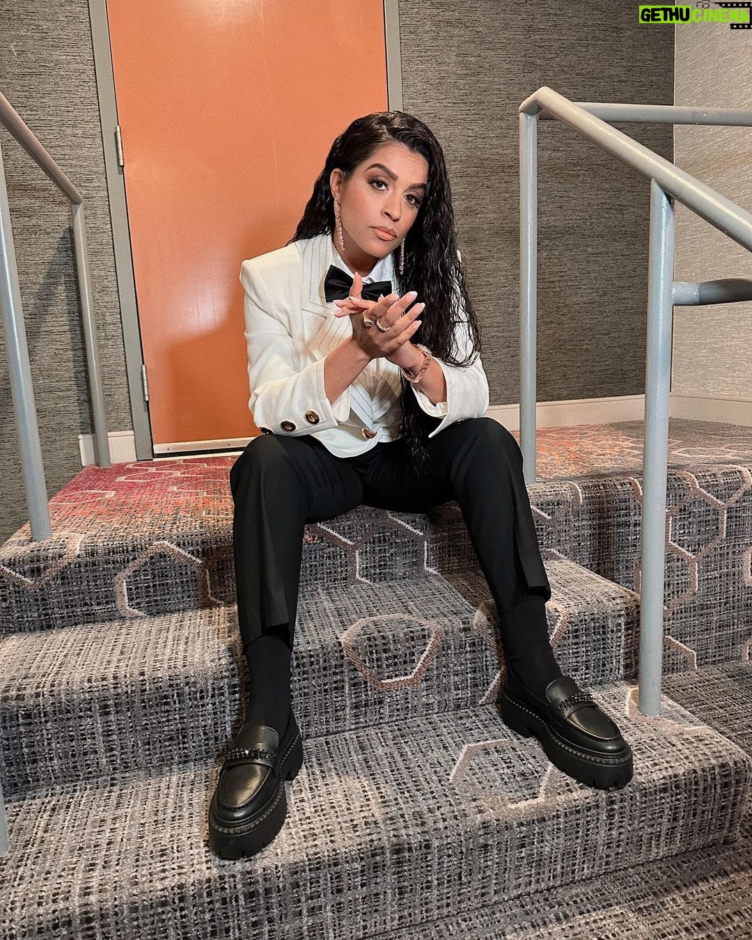 Lilly Singh Instagram - She’s so cool, she’s so fine. Out of 10, I’d give her 9.