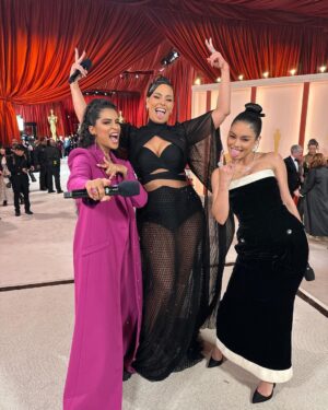 Lilly Singh Instagram - What an honour it was to be amongst so many talented humans yesterday! Thank you to @theacademy and @abcnetwork for having me! Congrats to all of the nominees and winners!! 

On a personal note, it was so amazing to see my fellow South Asians thriving on the carpet, as presenters and in two instances, as… wait for it… OSCAR WINNERS! Congrats to everyone who worked on both #NaatuNaatu and #TheElephantWhisperers! Here are your roses for continuing to pave a path for all of us… 🌹🌹🌹 thank you!! This is hard, important work and I truly applaud you and am grateful. 

Let’s make sure this progress continues with forward momentum. Hopefully next year, we can see even more South Asian representation on that stage as presenters, nominees, winners and dancers (that Naatu Naatu performance was EPIC but I wish some bomb af South Asian dancers got the chance to be part of it). 

In conclusion, DESIS. 🤌🏽