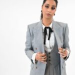 Lilly Singh Instagram - Daddy’s home 🏠 Love this @gucci number I wore this past weekend for the Golden Globes @Billboard After Party. Happy to report that I didn’t fall in this outfit 💅🏽 Suit: @gucci Jewels: @levian_jewelry Styling: @desireemorales Make Up: @aaronpaulbeauty Hair: @kattthompson Hair Prep: @AAVRANI Photo: @manelaylopez