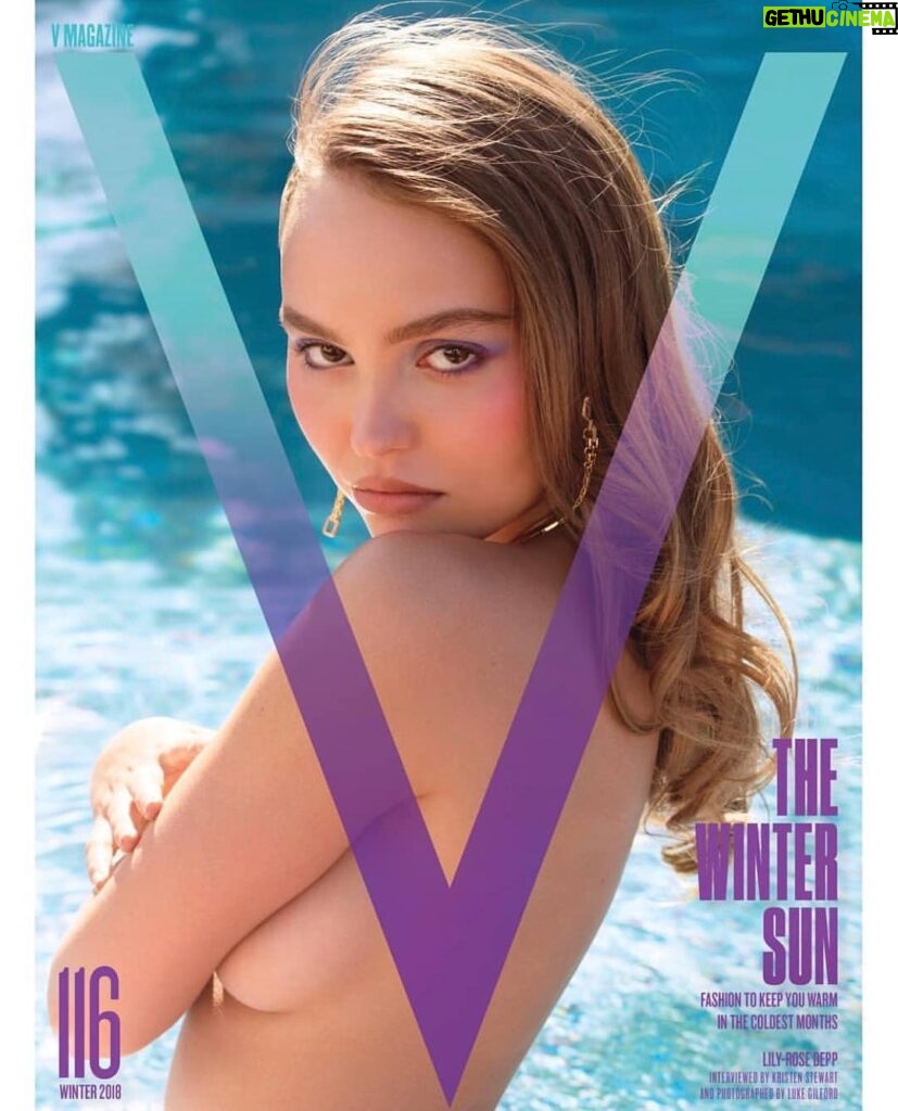 Lily-Rose Depp Instagram - The Winter Sun💦 Thank you @vmagazine ! This cover means so much to me, shot with love by my amazing friend @lukegilford whose talent and kindness knows no bounds 💓 I feel so lucky to know and work with such wonderful people. Stephen, thank you, we love you !!!