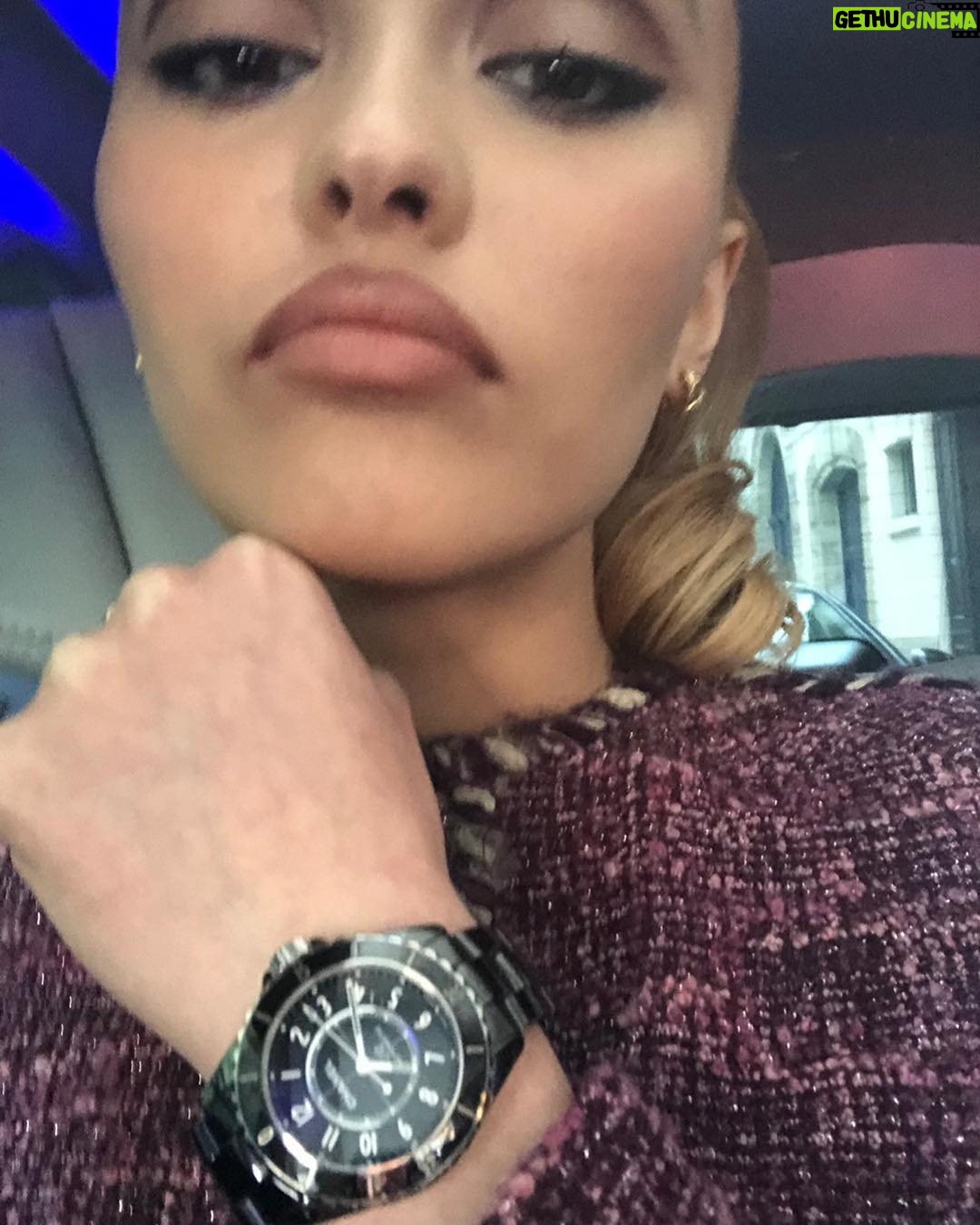 Lily-Rose Depp Instagram - 🔮 #TheNewJ12 💅🏻 @chanelofficial