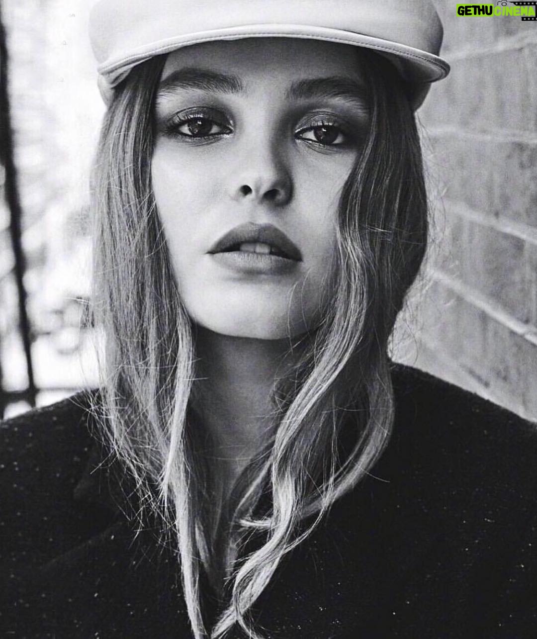 Lily-Rose Depp Instagram - @vogueaustralia February🕊 & a few of my faves! thank you so much!! @giampaolosgura @christinecentenera @fulviafarolfi @shayashual @chanelofficial ❤️