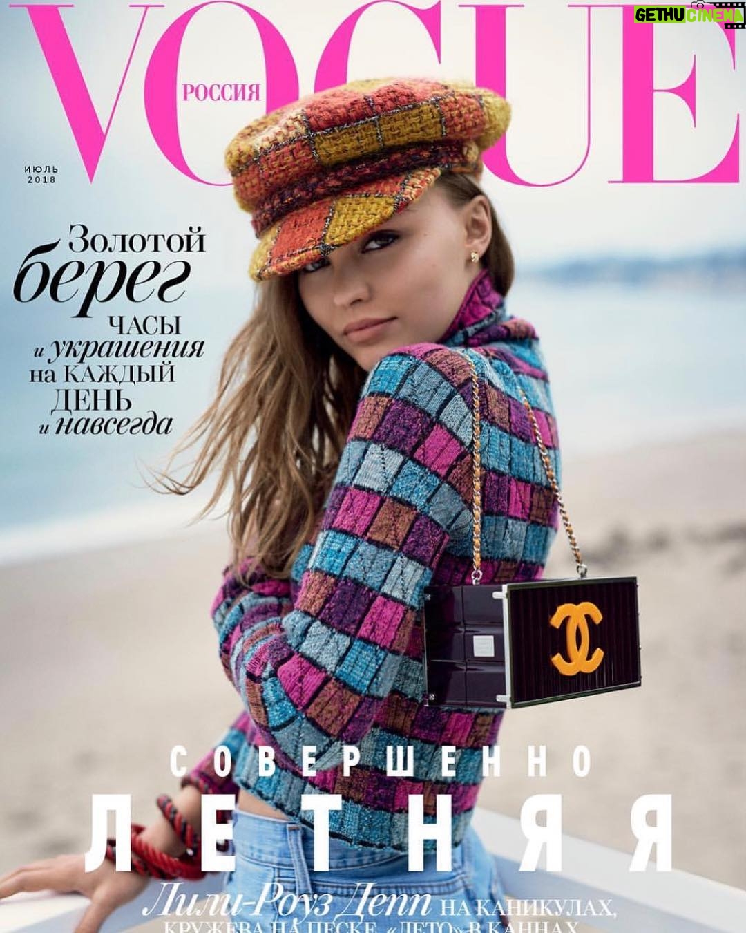 Lily-Rose Depp Instagram - @voguerussia July 🧚🏻♀️💋 thank you so much! @boo_george_studio @kateleemakeup @cwoodhair @chanelofficial ❤️